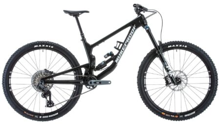 Nukeproof Giga 290 EliteNukeproof Giga 290 Elite Review