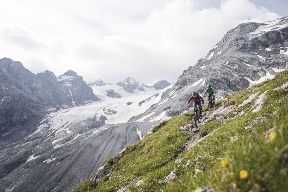All-mountain bikes can also cope with alpine terrain.